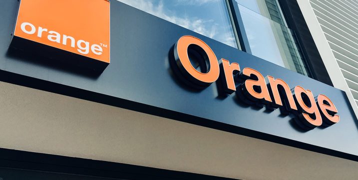 Building-Signage-Banner